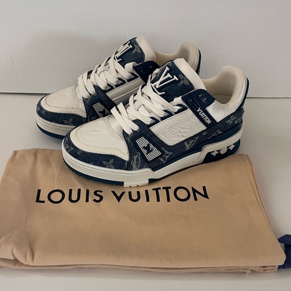 Louis Vuitton LV Trainers - Picture 1 of 11